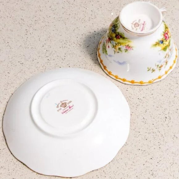 Vintage CHELSEA BIRD Royal Albert Cup and Saucer Set Gold Blue Floral England - Picture 2 of 3